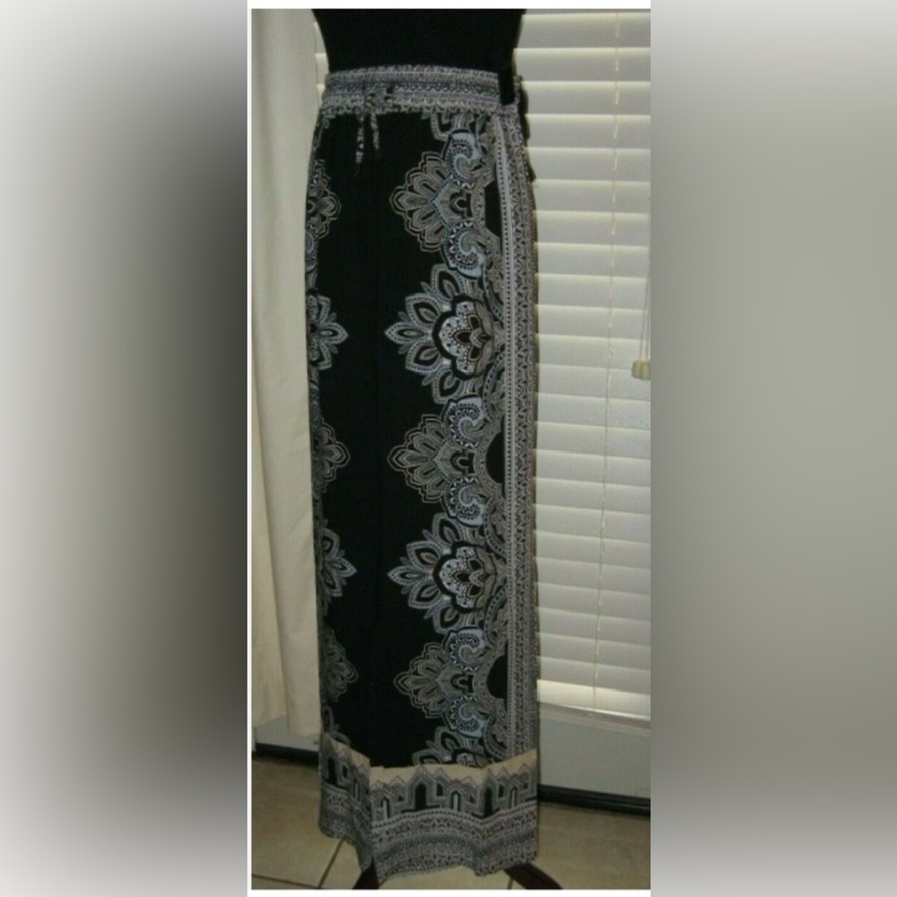 Cynthia Rowley,Pants,Black Floral,Border Print Silky, Stretch Waist,Full Leg med